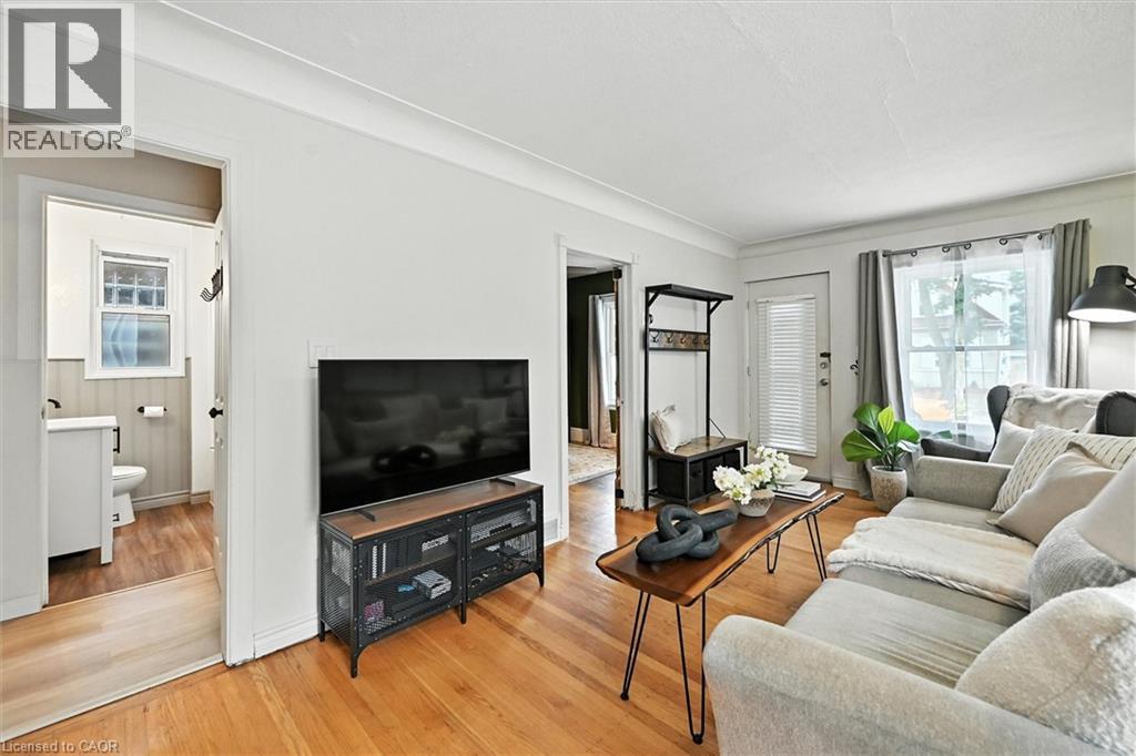 17 Cameron Avenue N, Hamilton, Ontario  L8H 4Y9 - Photo 11 - 40762480