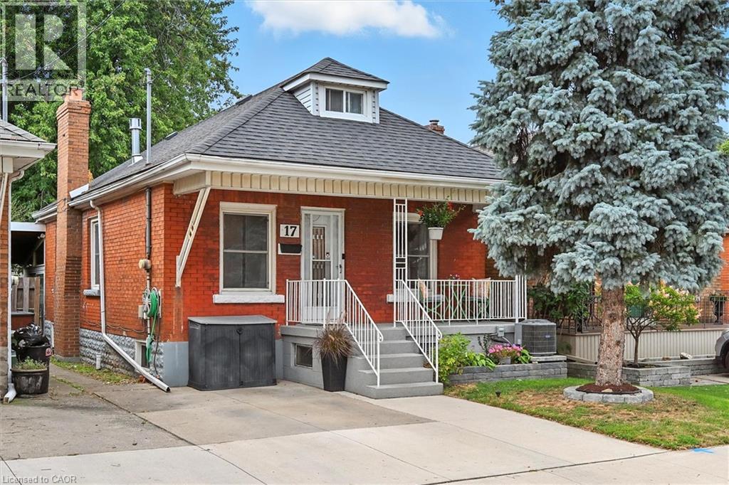 17 Cameron Avenue N, Hamilton, Ontario  L8H 4Y9 - Photo 2 - 40762480