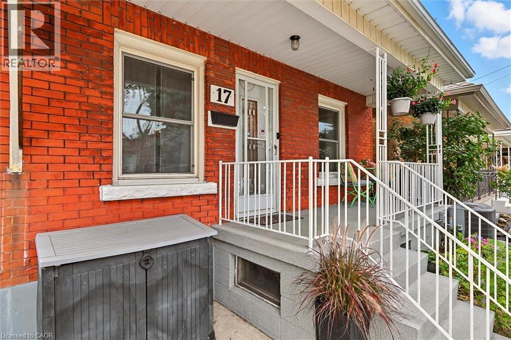 17 Cameron Avenue N, Hamilton, Ontario  L8H 4Y9 - Photo 4 - 40762480