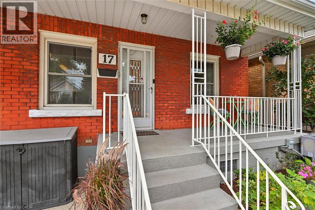 17 Cameron Avenue N, Hamilton, Ontario  L8H 4Y9 - Photo 5 - 40762480