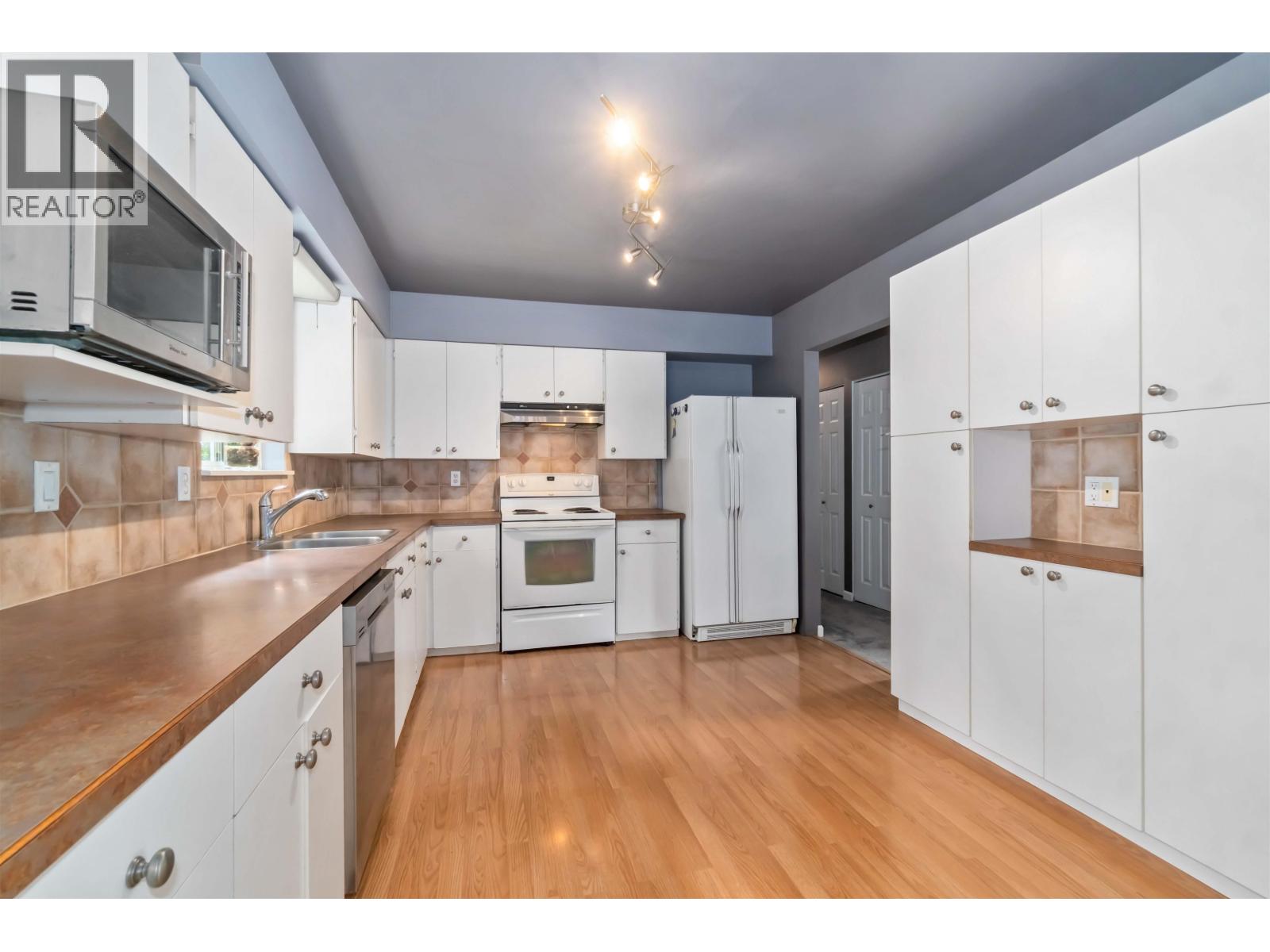 1088 Fraser Avenue, Port Coquitlam, British Columbia  V3B 1L8 - Photo 10 - R3038634