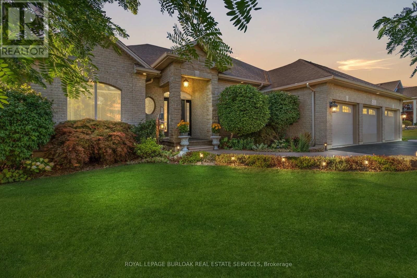 21 FARROW ROAD, Brantford, Ontario