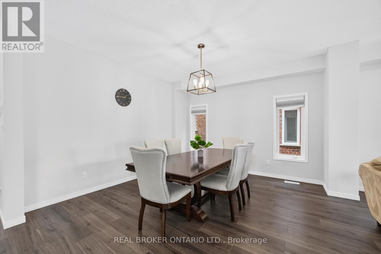 Property at 326 MOORLANDS CRESCENT image 5