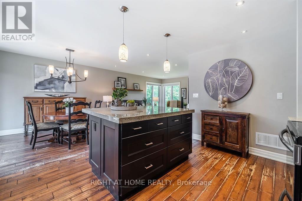 454 Seabourne Drive, Oakville, Ontario  L6L 4G2 - Photo 6 - W12364176