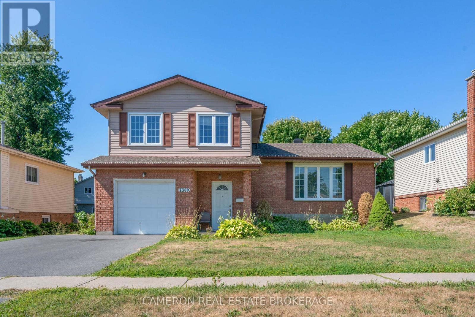 1369 LOCHIEL STREET, Cornwall, Ontario