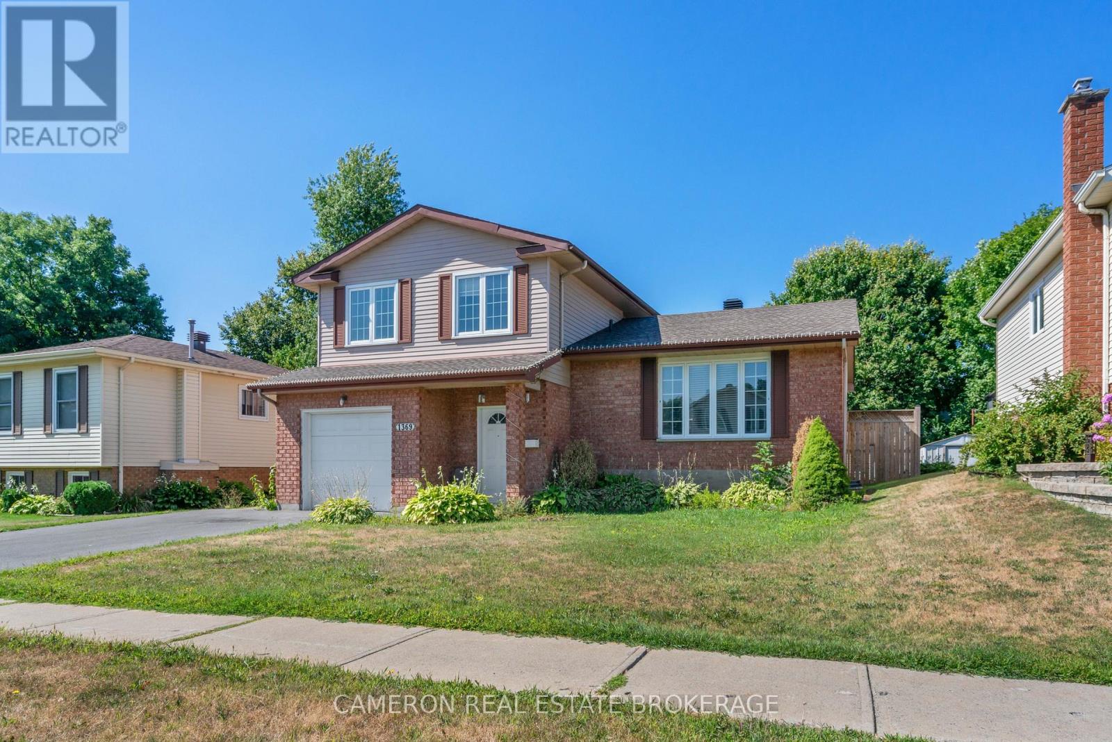 1369 Lochiel Street, Cornwall, Ontario  K6H 6N5 - Photo 3 - X12366207