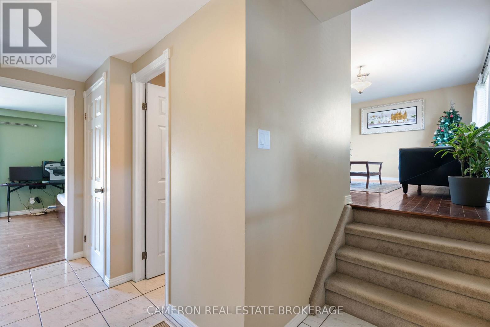 1369 Lochiel Street, Cornwall, Ontario  K6H 6N5 - Photo 7 - X12366207