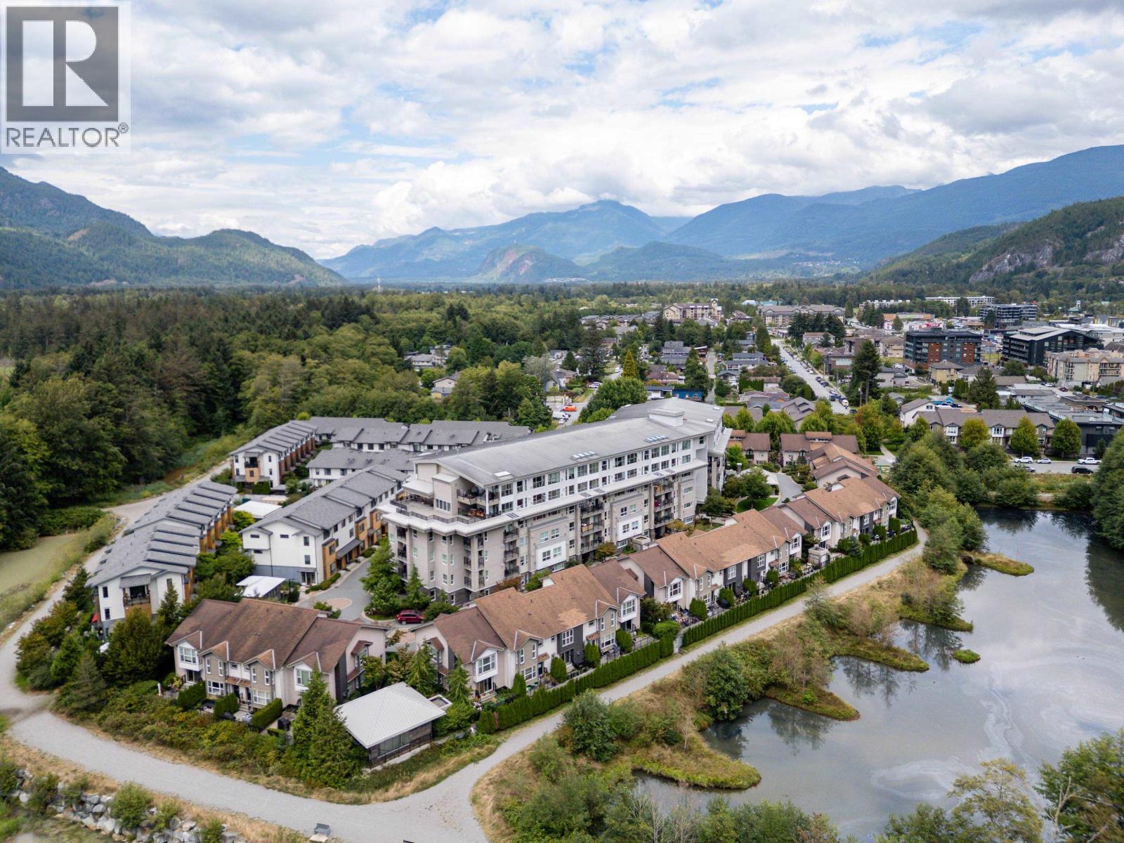 204 1212 MAIN STREET, Squamish, British Columbia