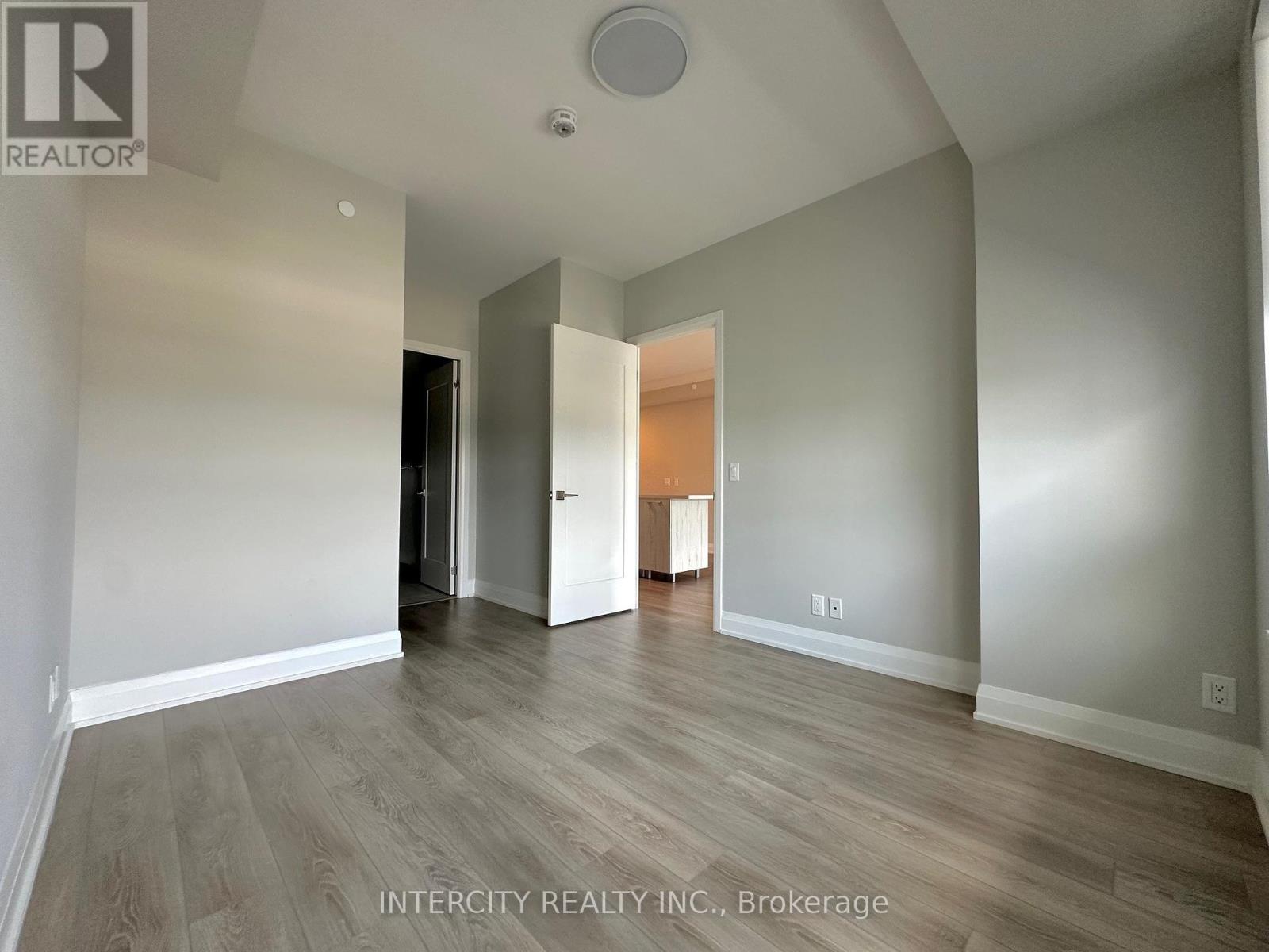 1806 - 18 Water Walk Drive, Markham, Ontario  L3R 6L5 - Photo 17 - N12351357