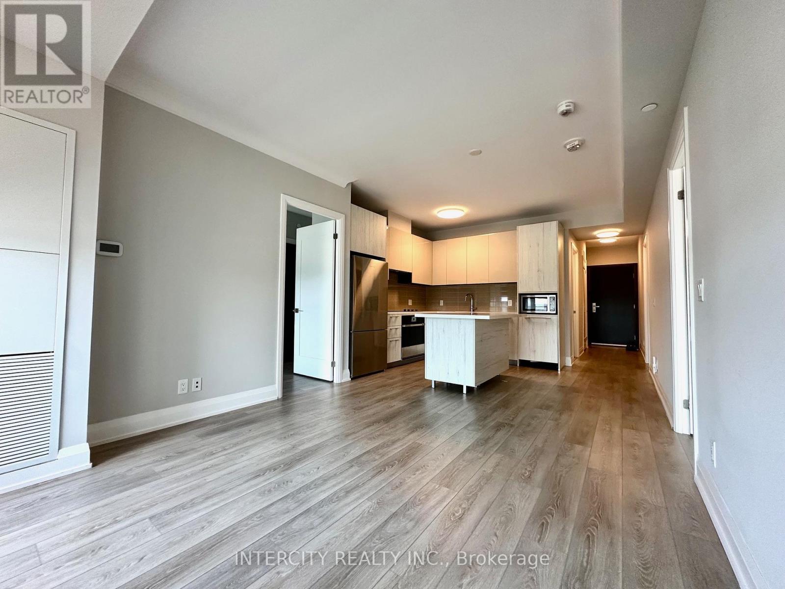 1806 - 18 Water Walk Drive, Markham, Ontario  L3R 6L5 - Photo 4 - N12351357
