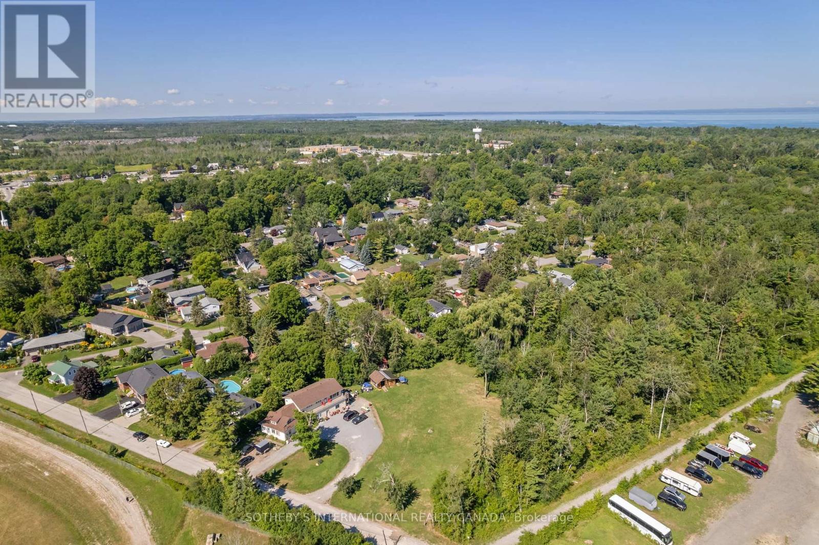 84 Market Street, Georgina (Sutton & Jackson's Point), Ontario  L0E 1R0 - Photo 12 - N12365507