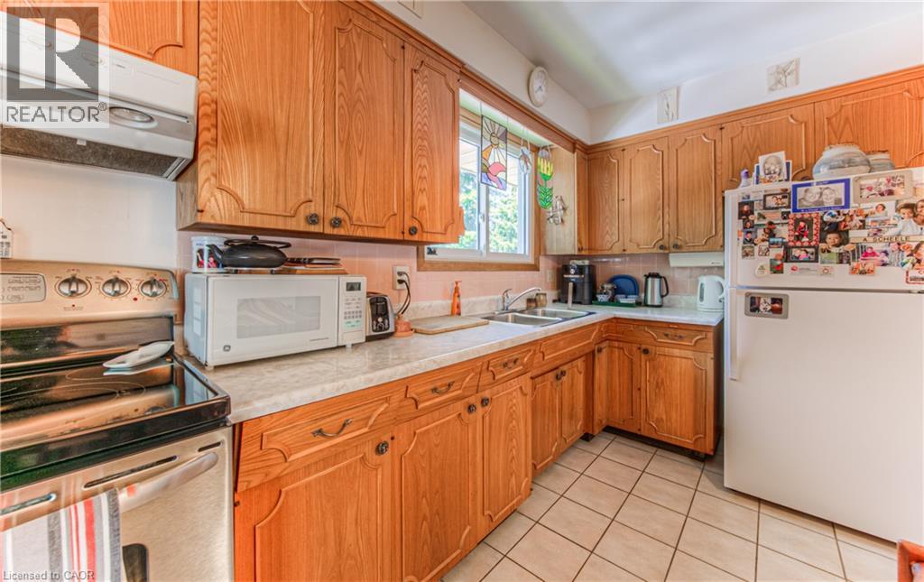 554 Sprucehill Avenue, Waterloo, Ontario  N2L 4V7 - Photo 16 - 40763042