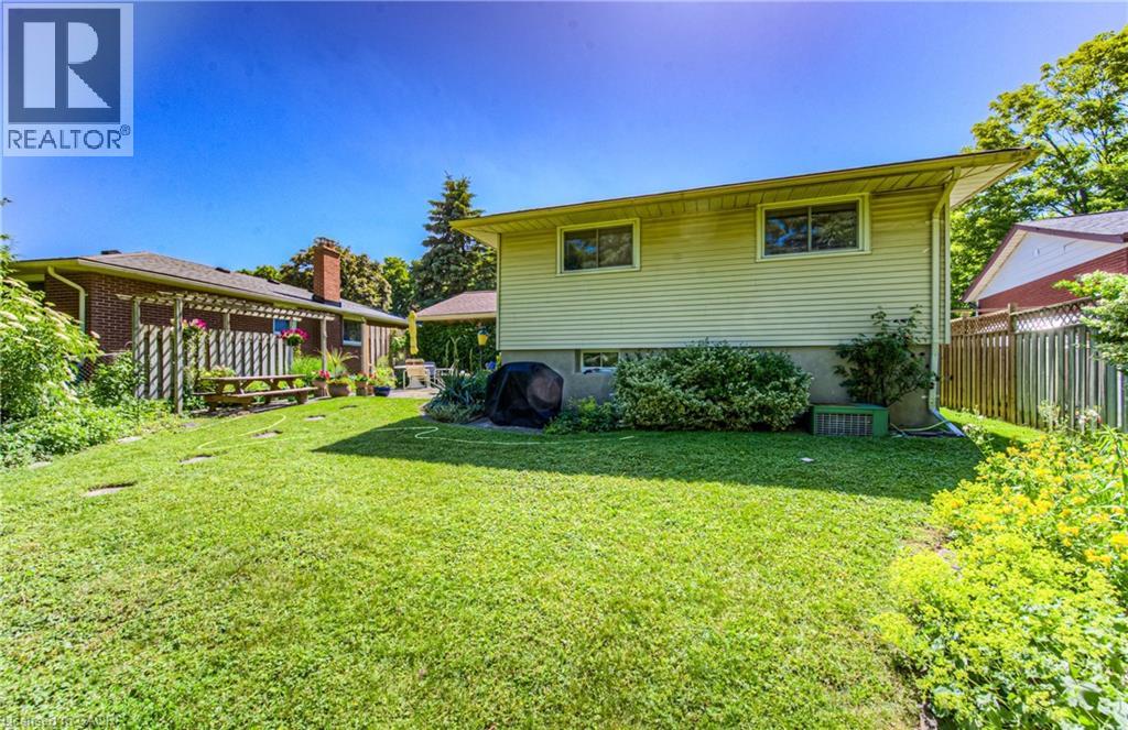 554 Sprucehill Avenue, Waterloo, Ontario  N2L 4V7 - Photo 43 - 40763042