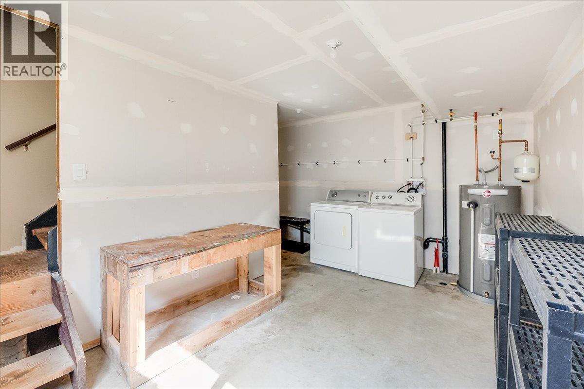1916 Riverside Crescent, Castlegar, British Columbia  V1N 3W6 - Photo 20 - 10360683