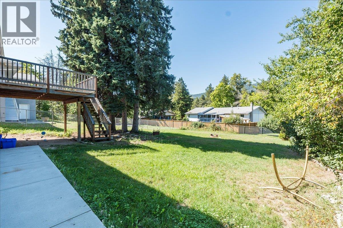 1916 Riverside Crescent, Castlegar, British Columbia  V1N 3W6 - Photo 4 - 10360683