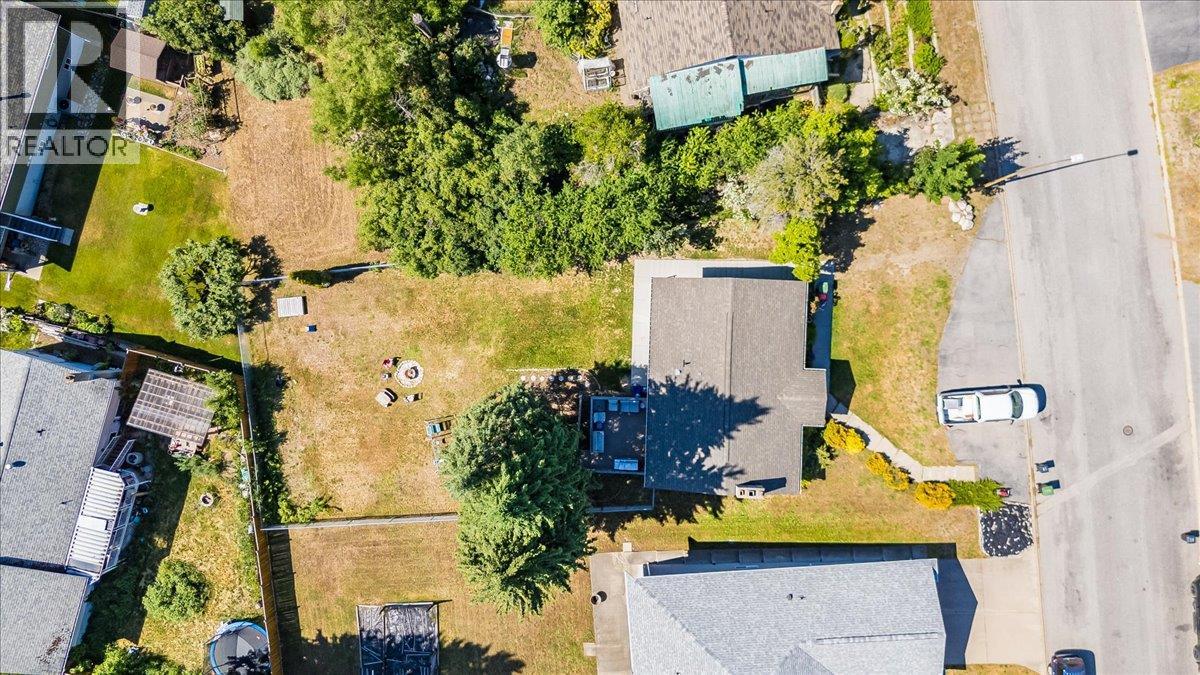 1916 Riverside Crescent, Castlegar, British Columbia  V1N 3W6 - Photo 6 - 10360683