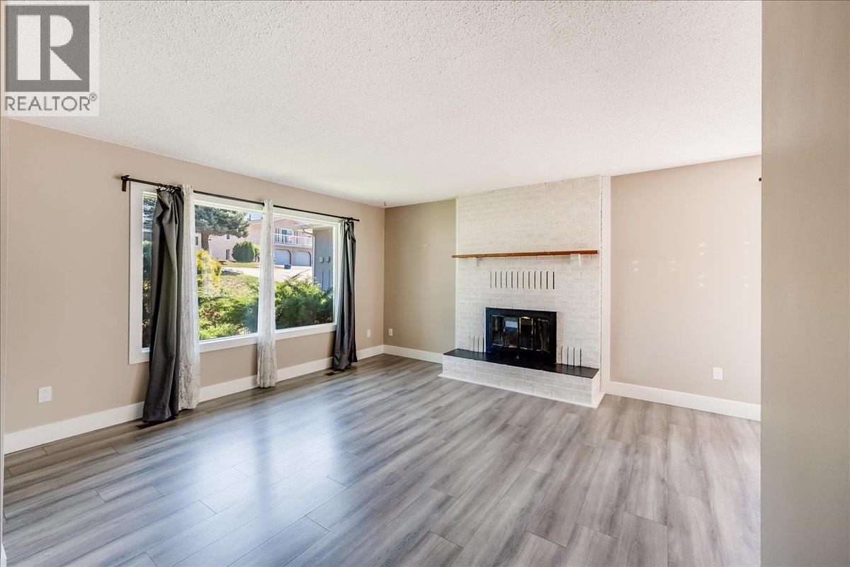 1916 Riverside Crescent, Castlegar, British Columbia  V1N 3W6 - Photo 8 - 10360683