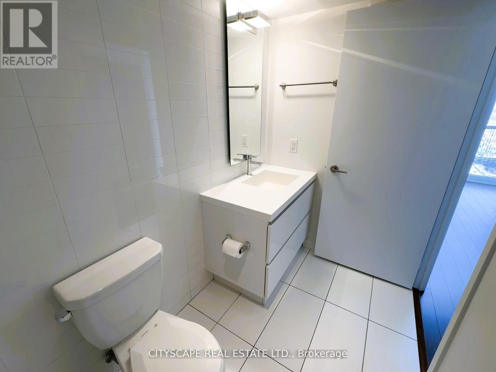 3901 - 75 Queens Wharf Road, Toronto, Ontario  M5V 0J8 - Photo 26 - C12366208