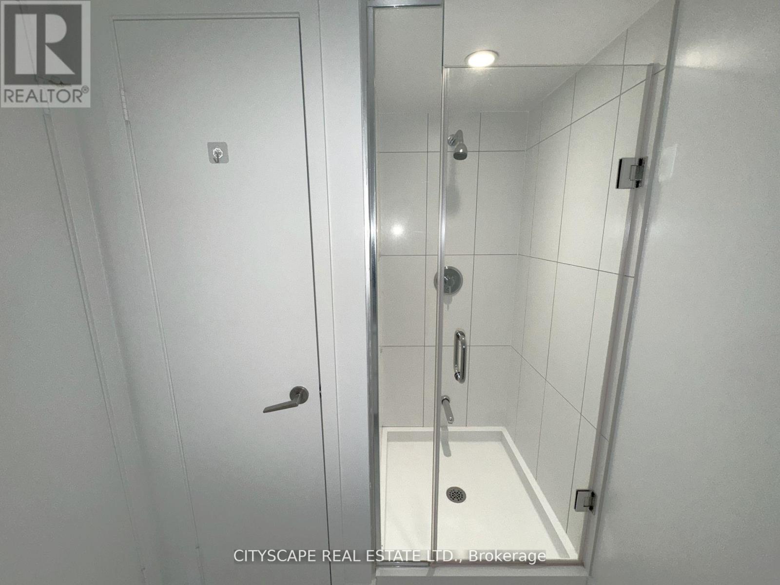 3901 - 75 Queens Wharf Road, Toronto, Ontario  M5V 0J8 - Photo 30 - C12366208