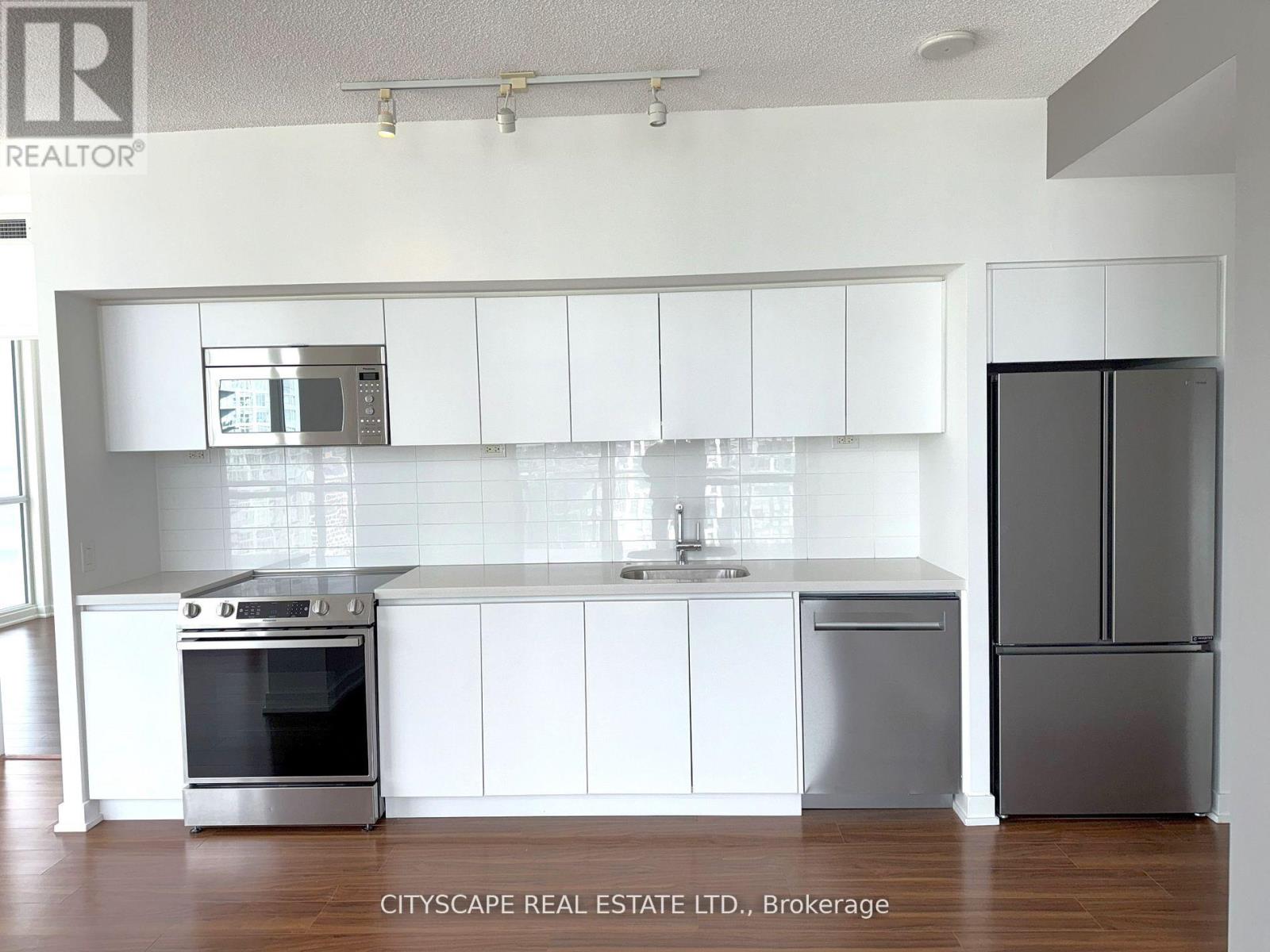 3901 - 75 Queens Wharf Road, Toronto, Ontario  M5V 0J8 - Photo 5 - C12366208