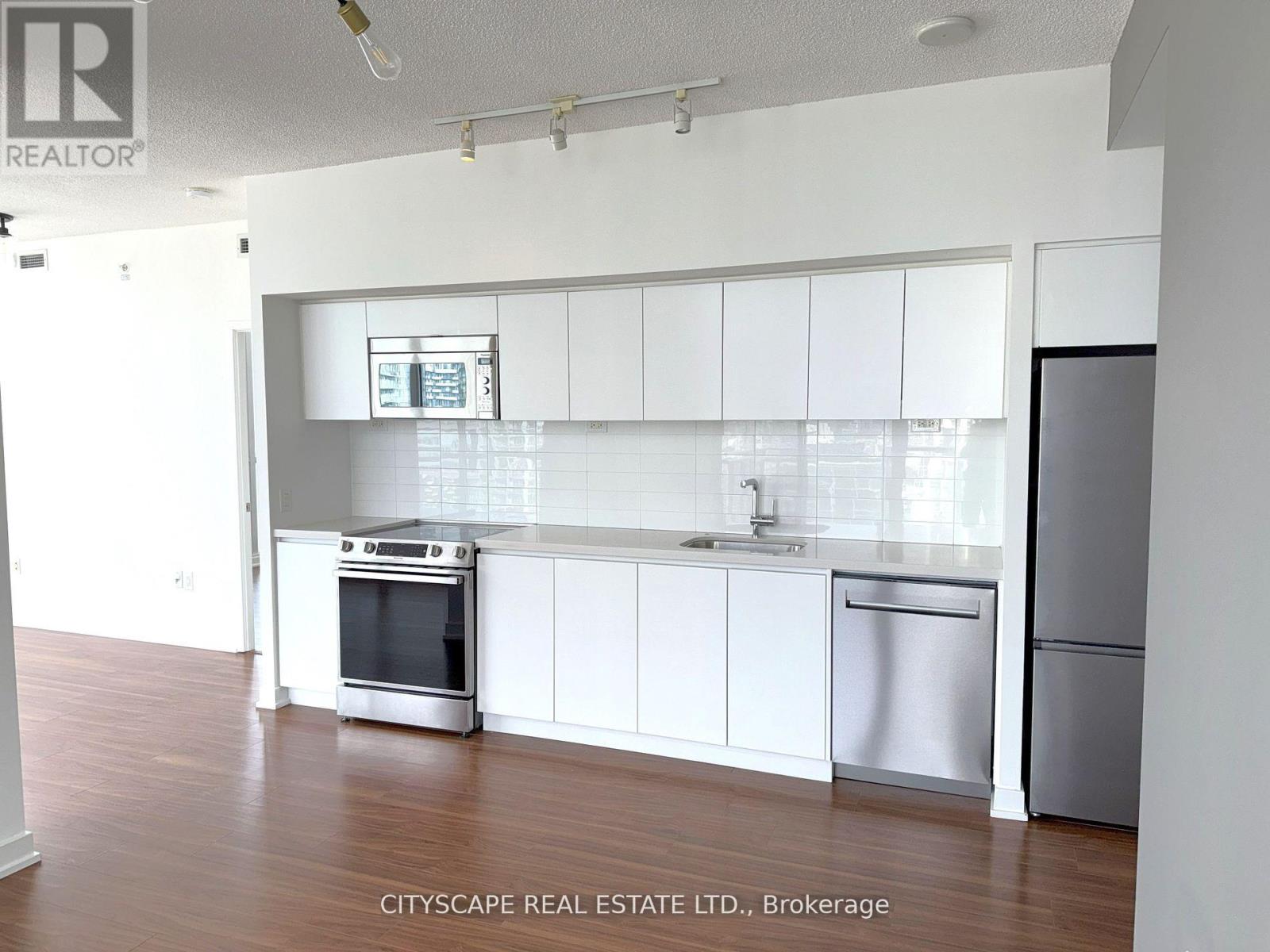 3901 - 75 Queens Wharf Road, Toronto, Ontario  M5V 0J8 - Photo 9 - C12366208