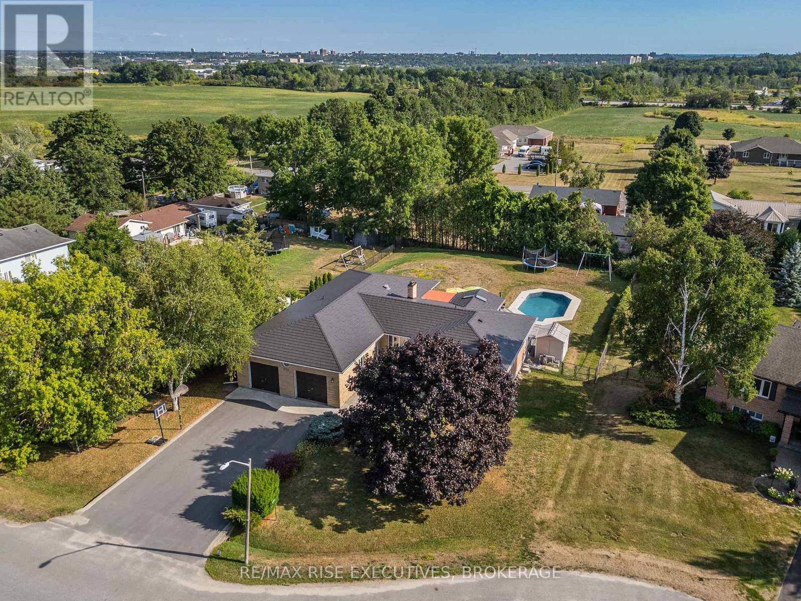 1779 Floyd Avenue, Kingston, Ontario  K7L 4V4 - Photo 1 - X12366296