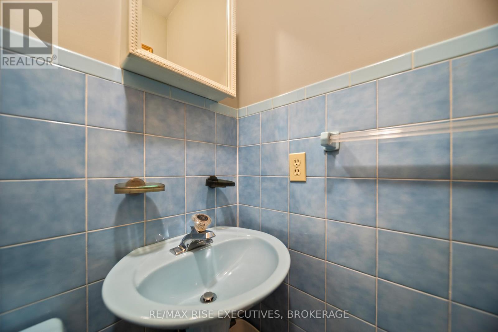 1779 Floyd Avenue, Kingston, Ontario  K7L 4V4 - Photo 17 - X12366296