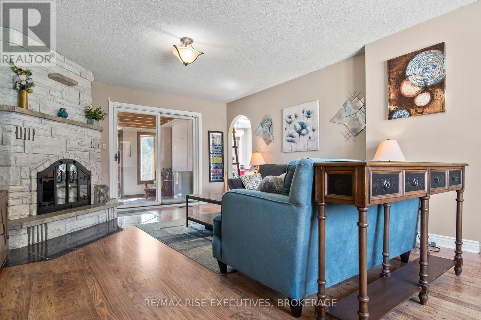 1779 Floyd Avenue, Kingston, Ontario  K7L 4V4 - Photo 6 - X12366296