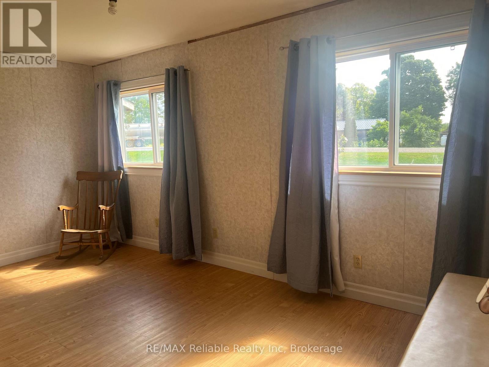 41597 Hullett Mckillop Road, Central Huron, Ontario  N0M 1H0 - Photo 11 - X12366222