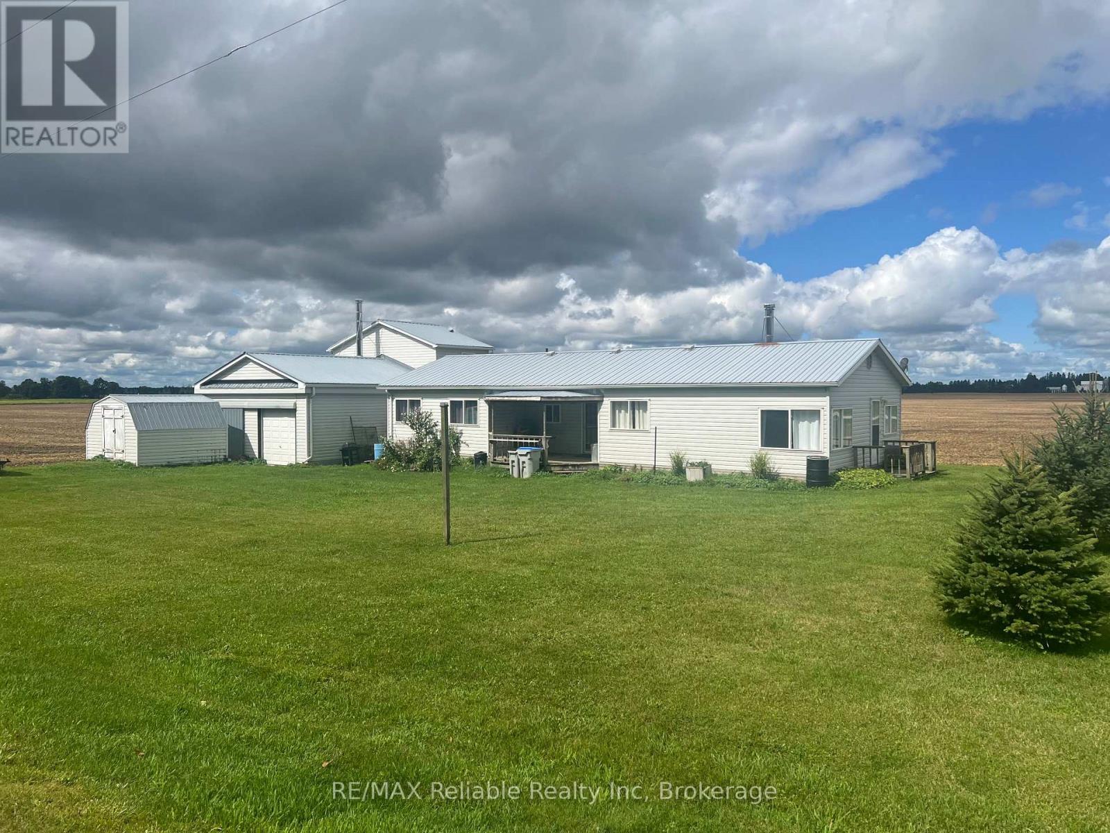 41597 Hullett Mckillop Road, Central Huron, Ontario  N0M 1H0 - Photo 2 - X12366222