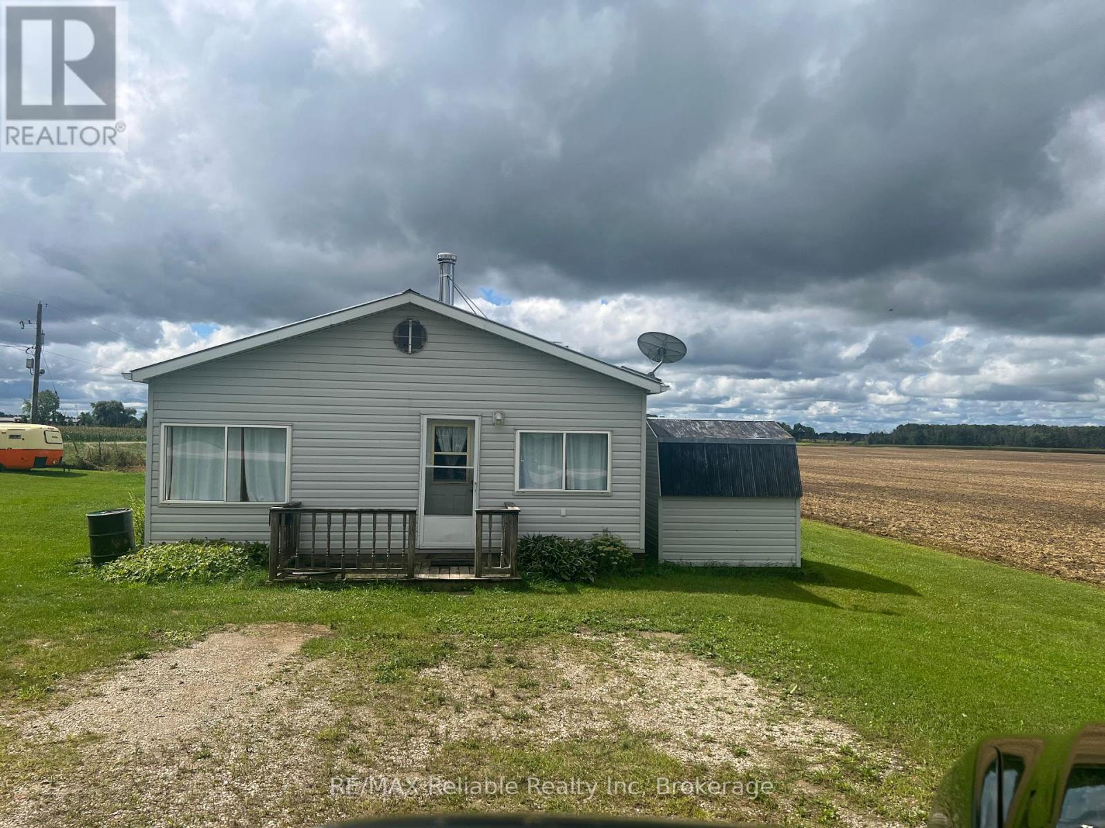 41597 Hullett Mckillop Road, Central Huron, Ontario  N0M 1H0 - Photo 4 - X12366222