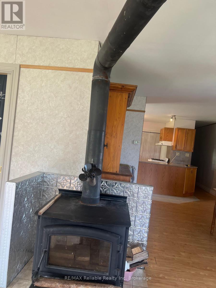 41597 Hullett Mckillop Road, Central Huron, Ontario  N0M 1H0 - Photo 9 - X12366222