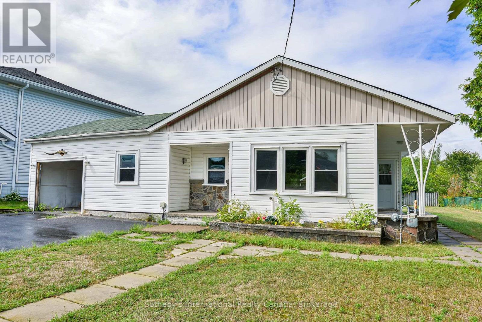 255 Clarence Street, Gravenhurst, Ontario  P1P 1K6 - Photo 17 - X12366273