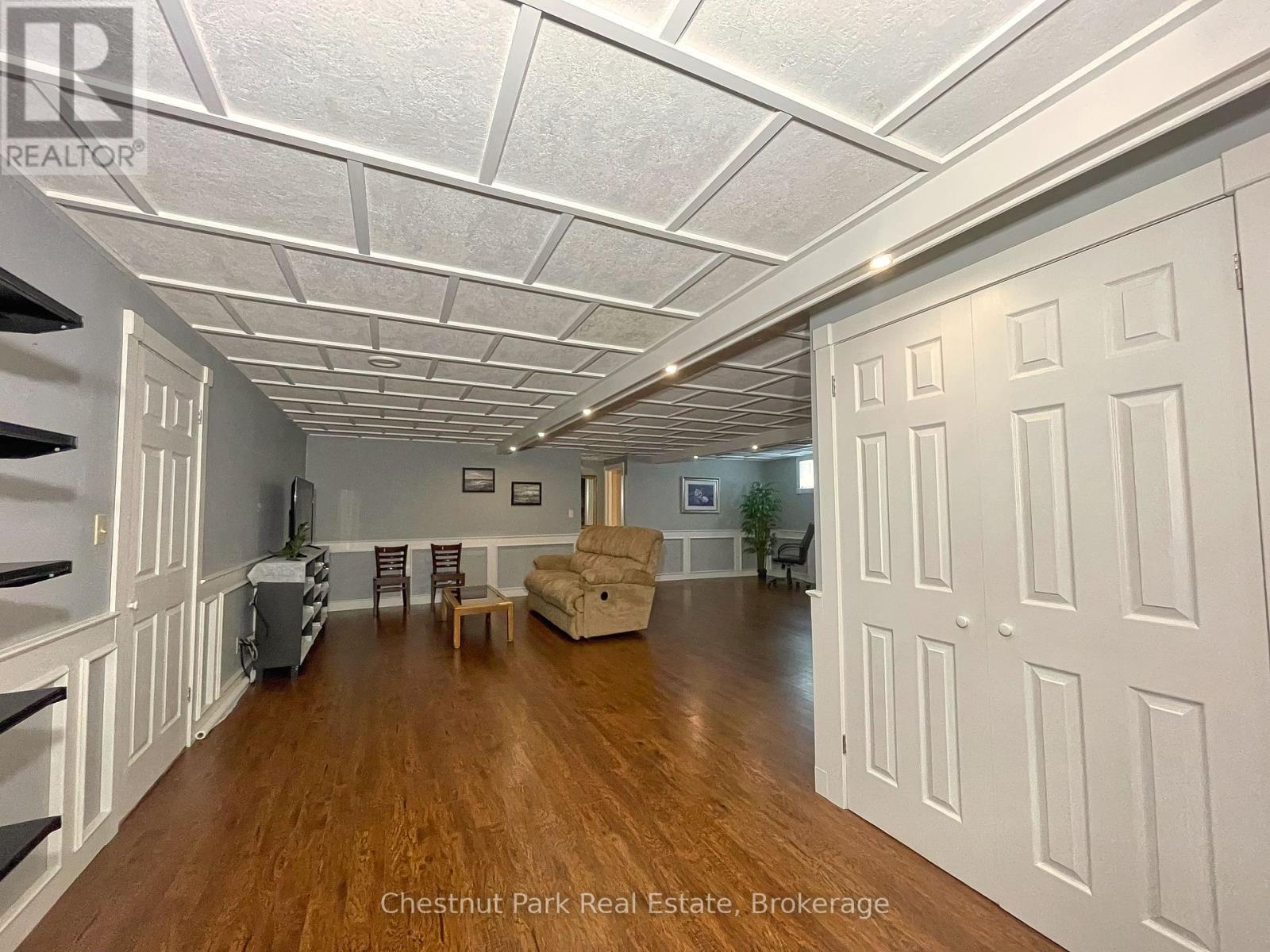 171 Beattie Street, Owen Sound, Ontario  N4K 6X3 - Photo 17 - X12366362