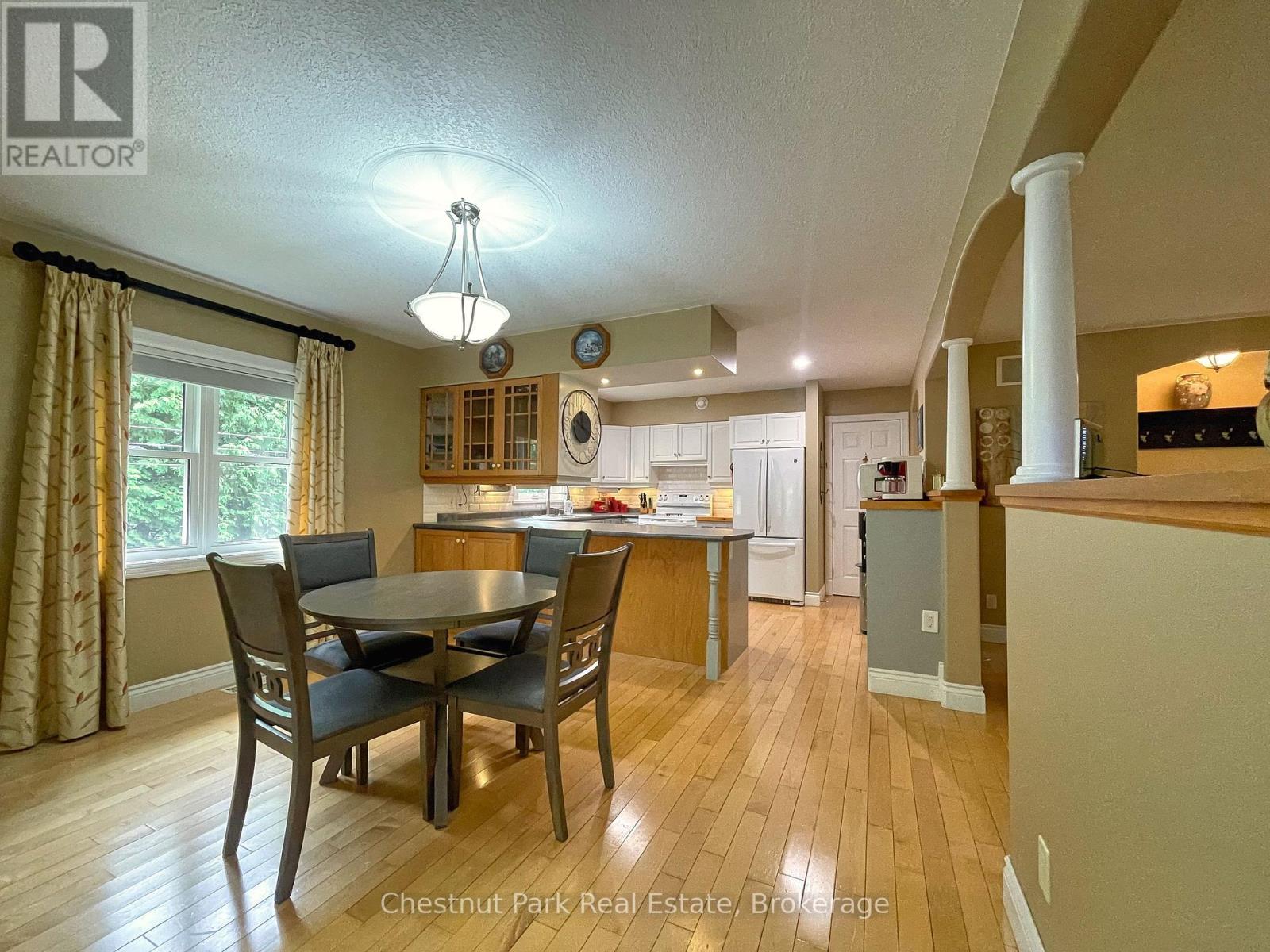 171 Beattie Street, Owen Sound, Ontario  N4K 6X3 - Photo 8 - X12366362