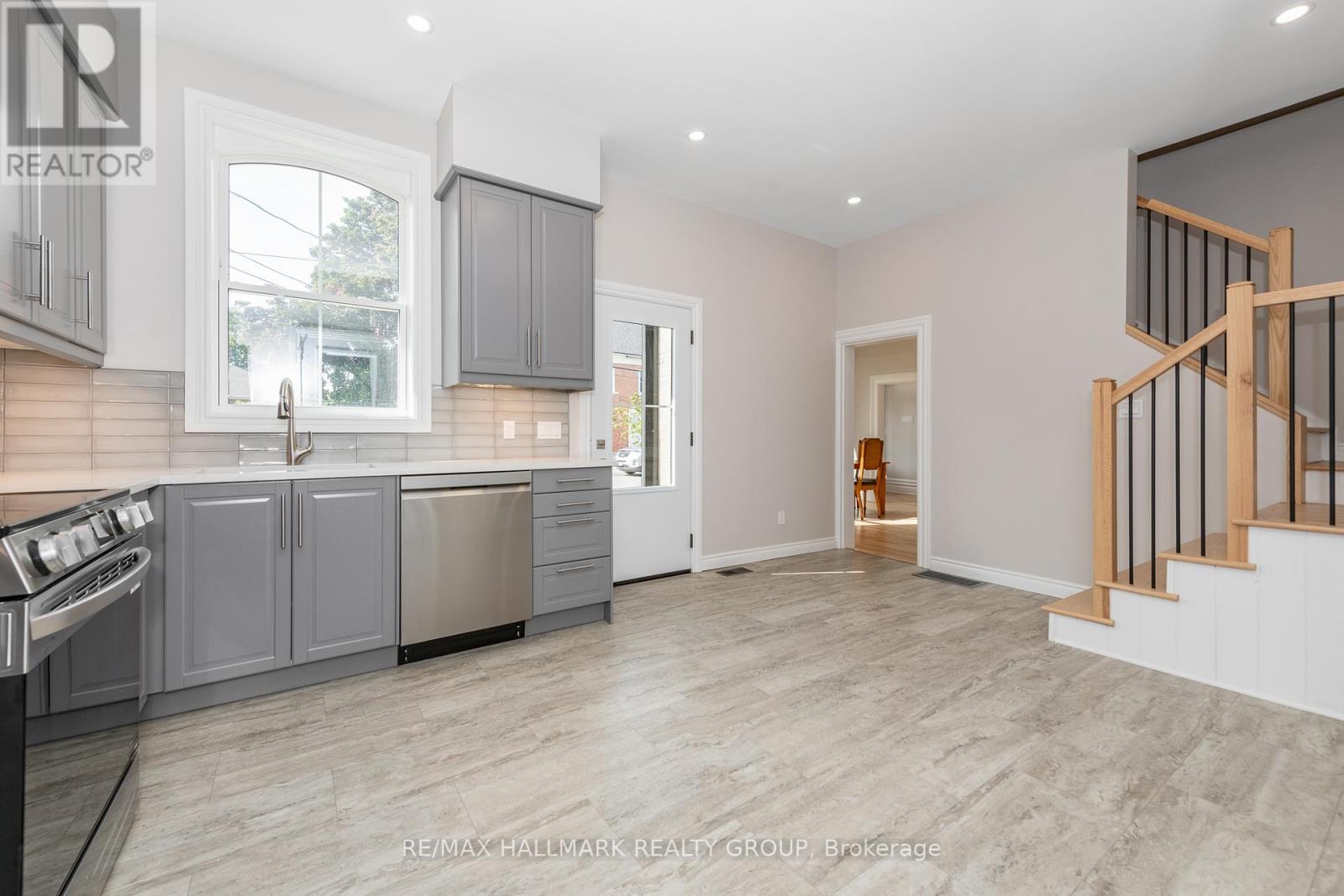 108 Clothier Street E, North Grenville, Ontario  K0G 1J0 - Photo 7 - X12366220