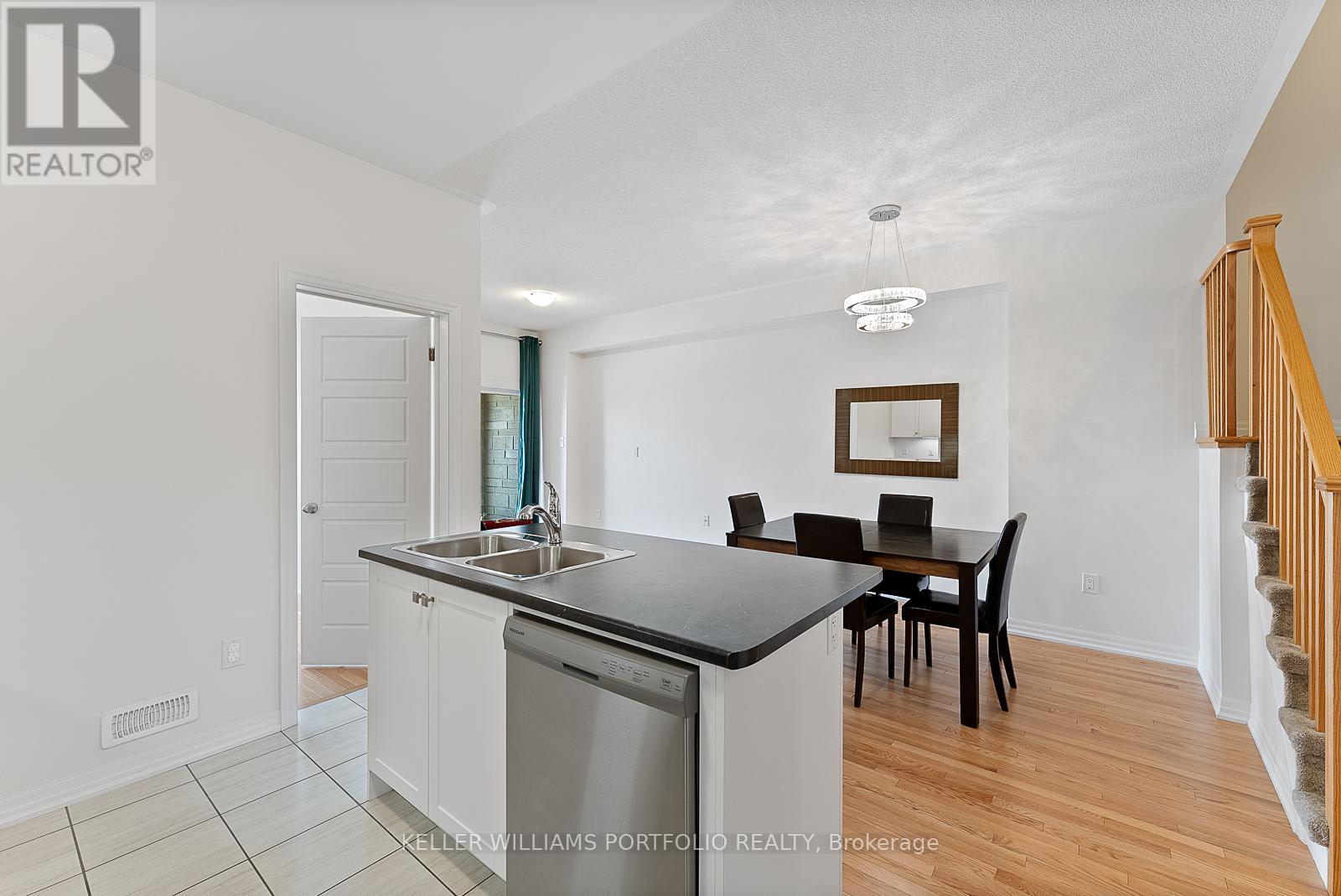 137 Bravo Lane, Newmarket, Ontario  L3X 0L2 - Photo 26 - N12366199