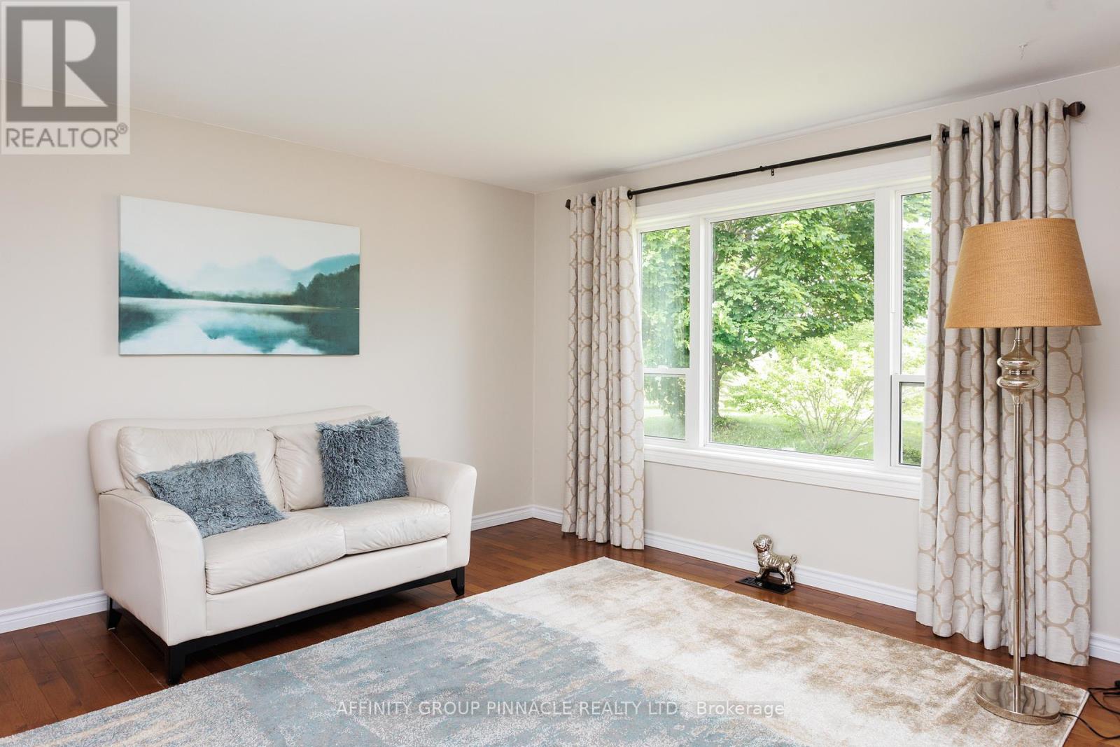 730 The Glen Road, Kawartha Lakes, Ontario  K0M 2T0 - Photo 11 - X12366261