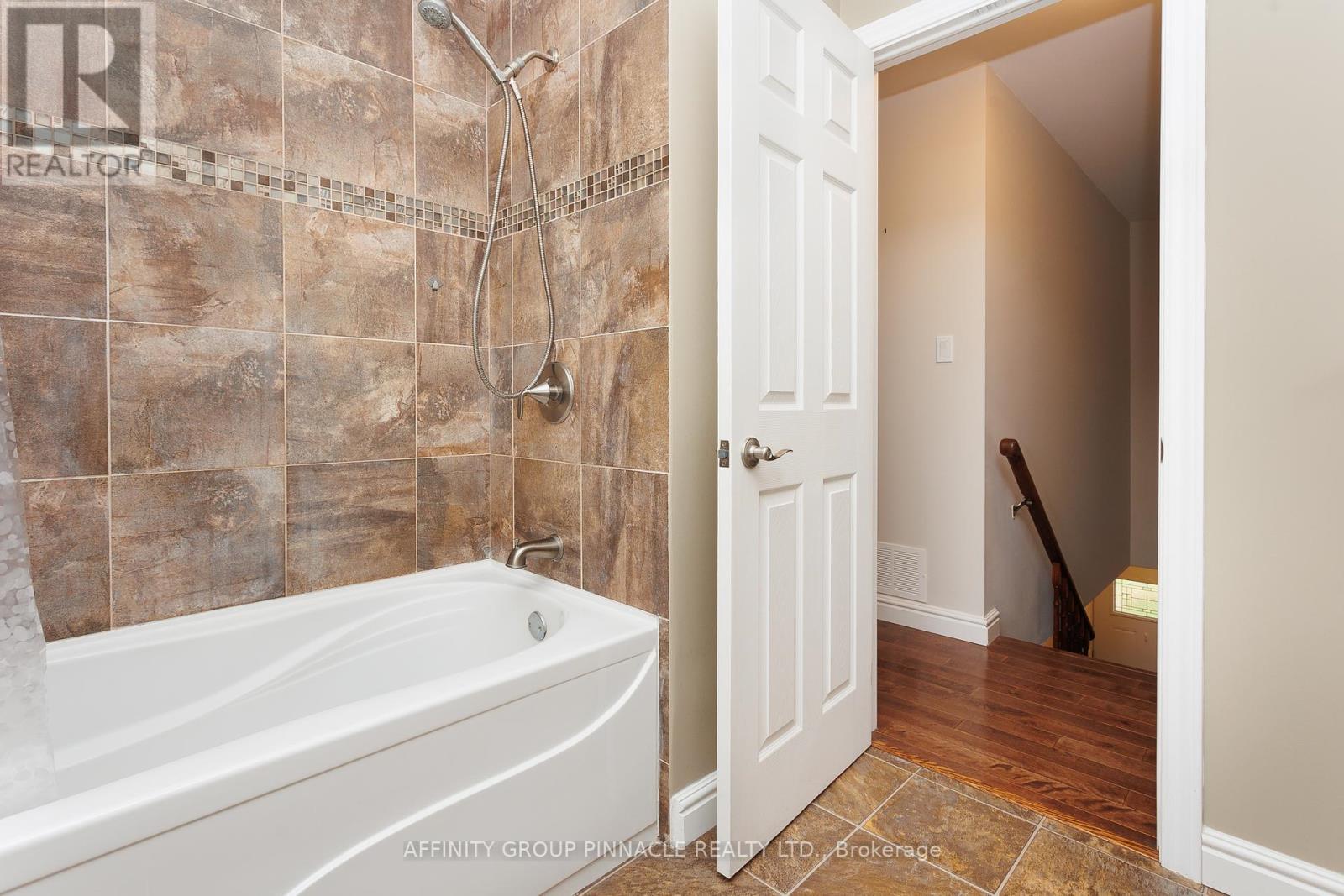 730 The Glen Road, Kawartha Lakes, Ontario  K0M 2T0 - Photo 29 - X12366261
