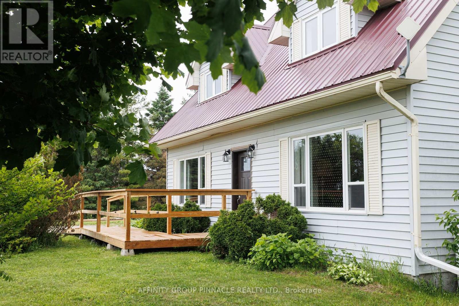 730 The Glen Road, Kawartha Lakes, Ontario  K0M 2T0 - Photo 4 - X12366261