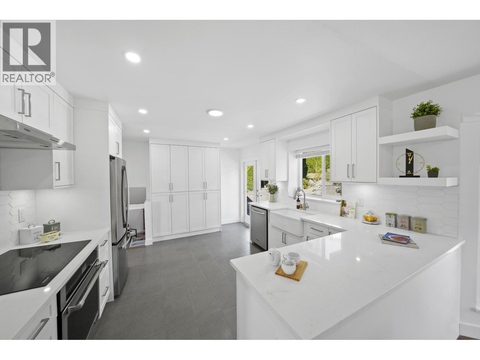 2541 Bluebell Avenue, Coquitlam, British Columbia  V3E 2H5 - Photo 10 - R3040513