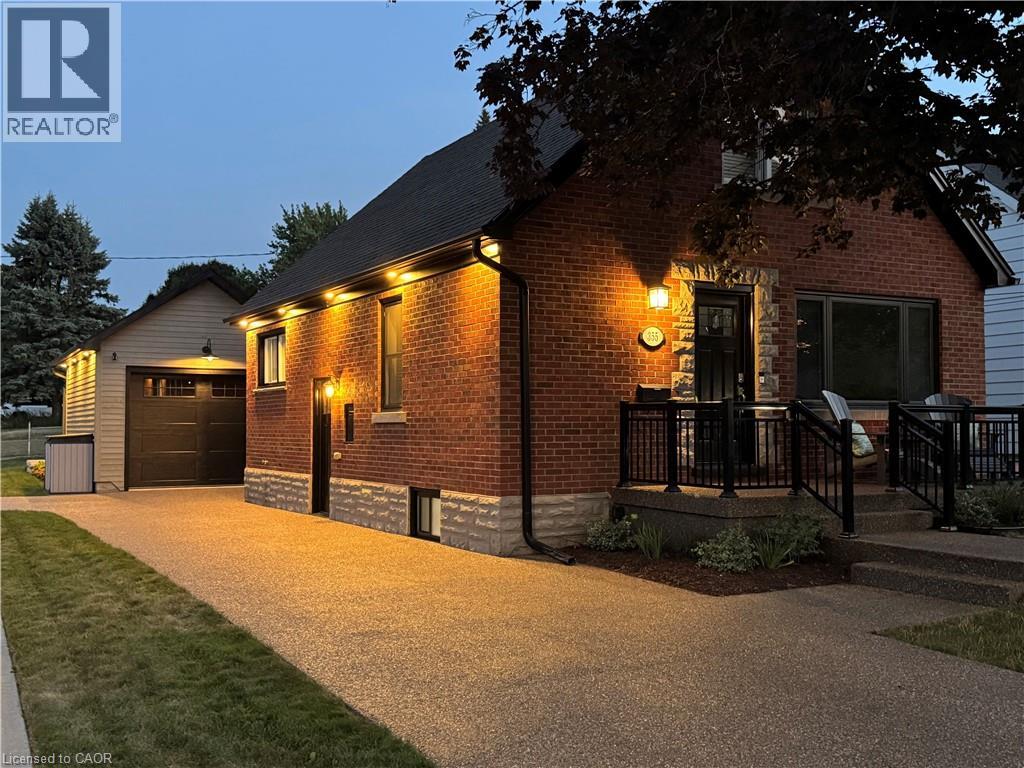 355 Blucher Boulevard, Kitchener, Ontario  N2H 5W1 - Photo 2 - 40763813