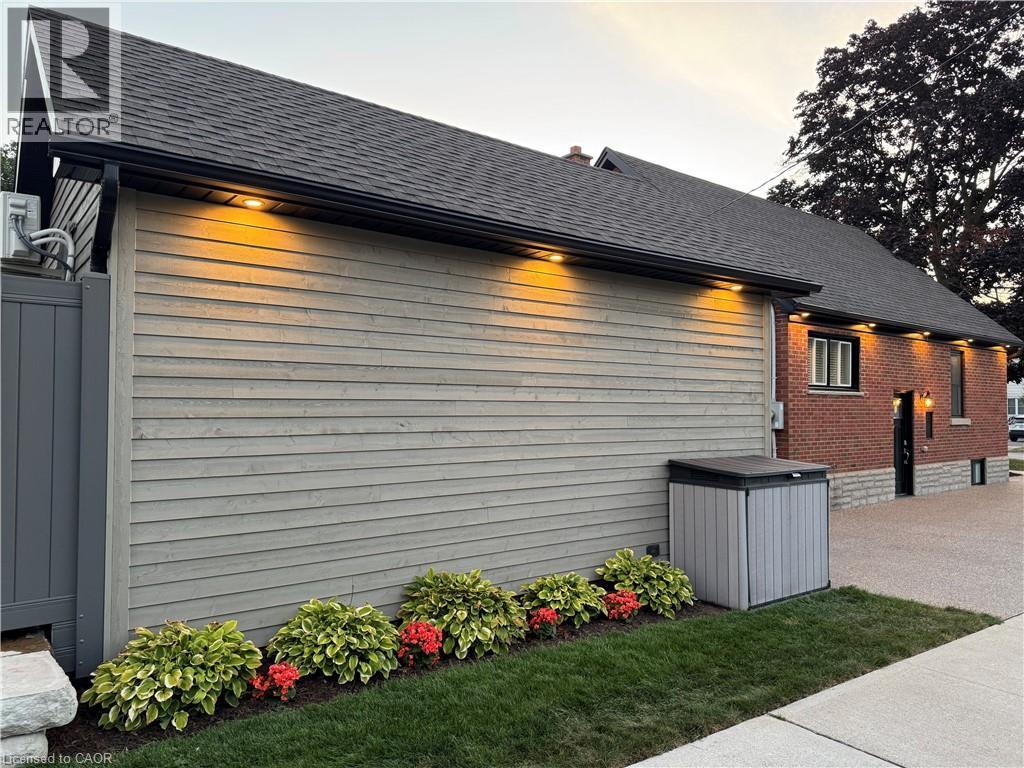 355 Blucher Boulevard, Kitchener, Ontario  N2H 5W1 - Photo 4 - 40763813