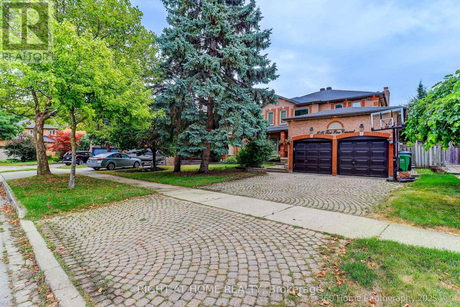 1016 RED PINE CRESCENT, Mississauga, Ontario