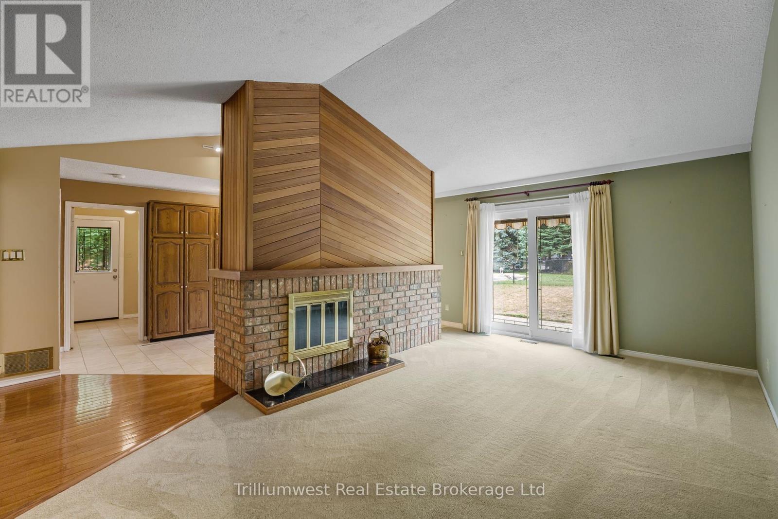 444 Bonny Meadow Road, Oakville, Ontario  L6J 6J2 - Photo 11 - W12364988