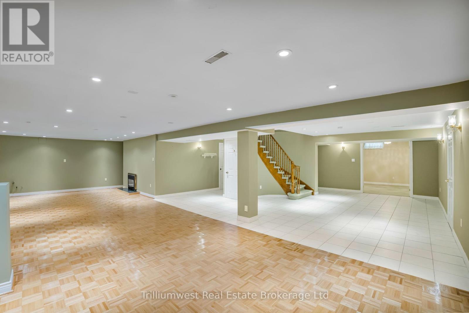 444 Bonny Meadow Road, Oakville, Ontario  L6J 6J2 - Photo 31 - W12364988