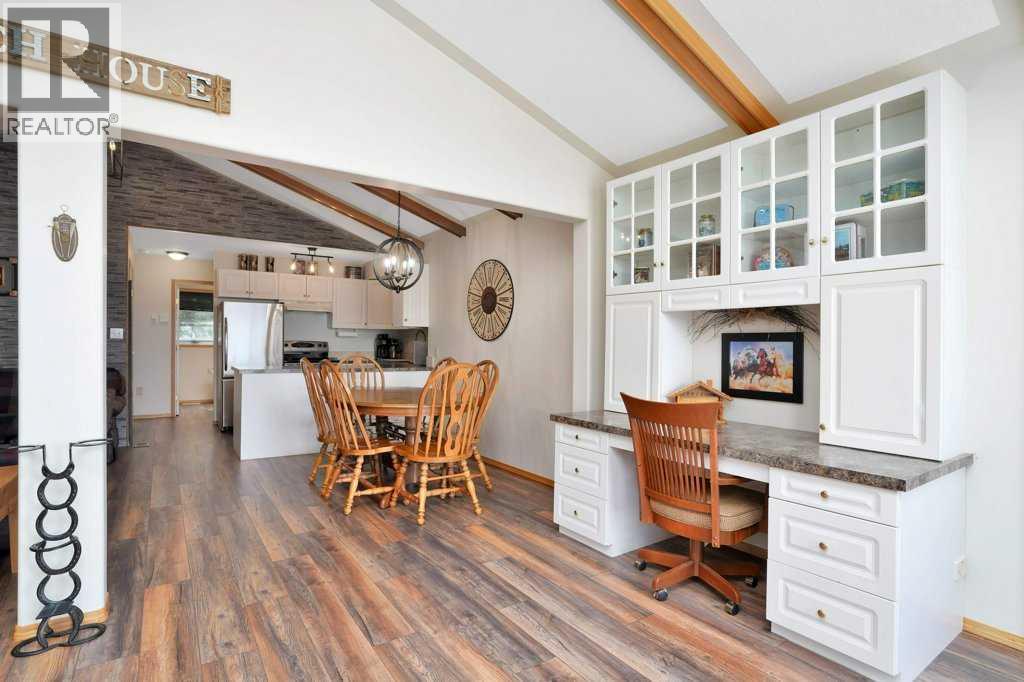 34 Beach Street E, Rochon Sands, Alberta  T0C 3B0 - Photo 5 - A2251768