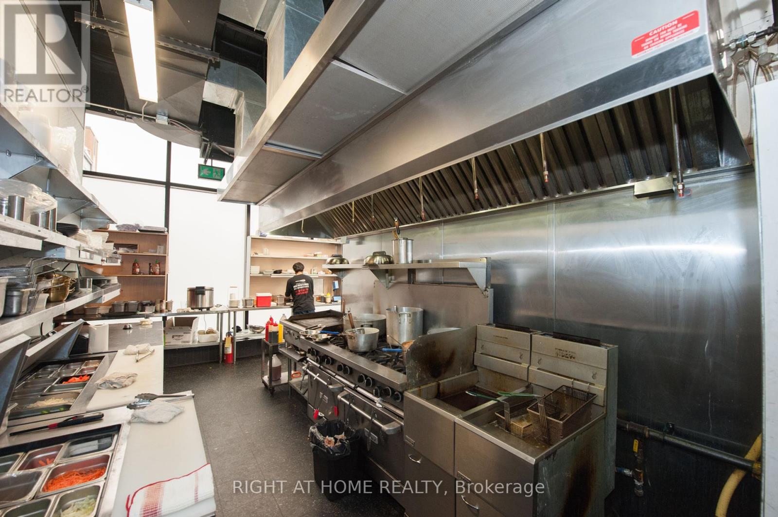 102 - 305 King Street W, Kitchener, Ontario  N2G 1B9 - Photo 20 - X12366153