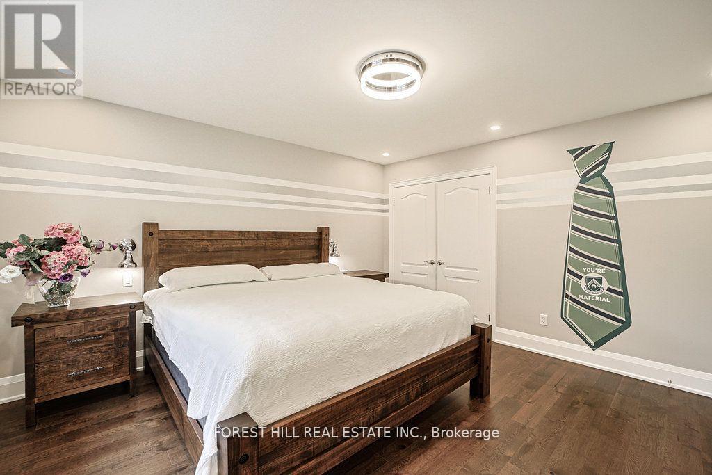 160 Banbury Road, Toronto (Banbury-Don Mills), Ontario  M3B 2L8 - Photo 18 - C12366246