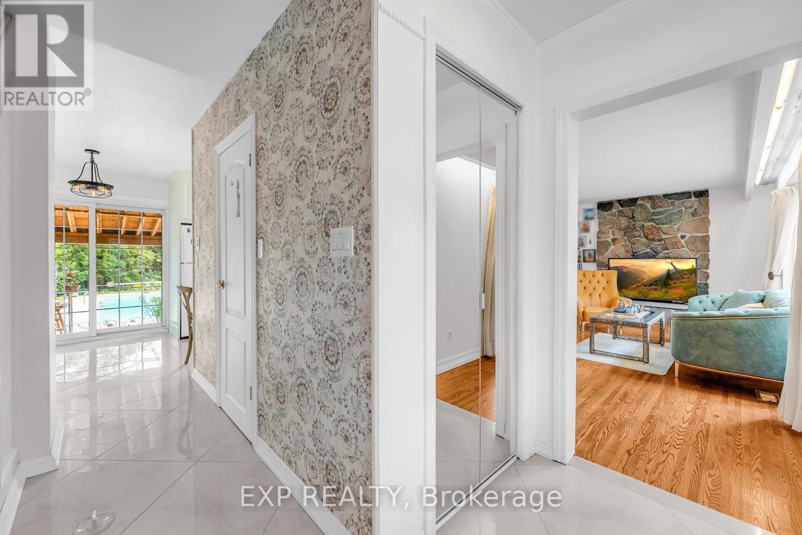 223 Violet Court, Oshawa, Ontario  L1G 3E6 - Photo 7 - E12366283